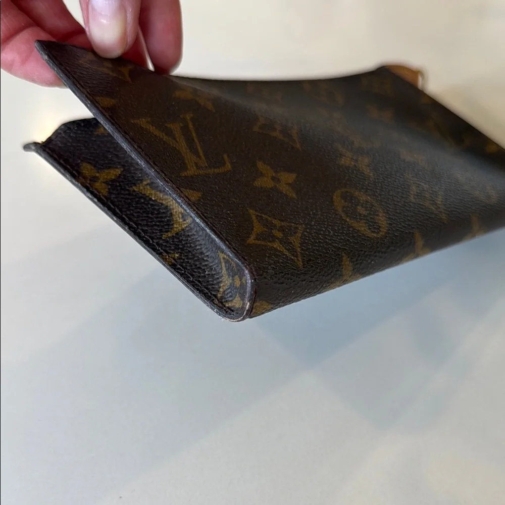 LOUIS VUITTON Monogram Bucket GM pouch - Picture 9 of 10